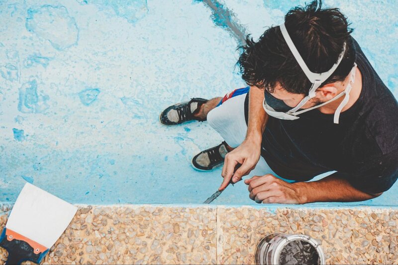 Top Signs You Need Help From Pool Renovation Companies This Year